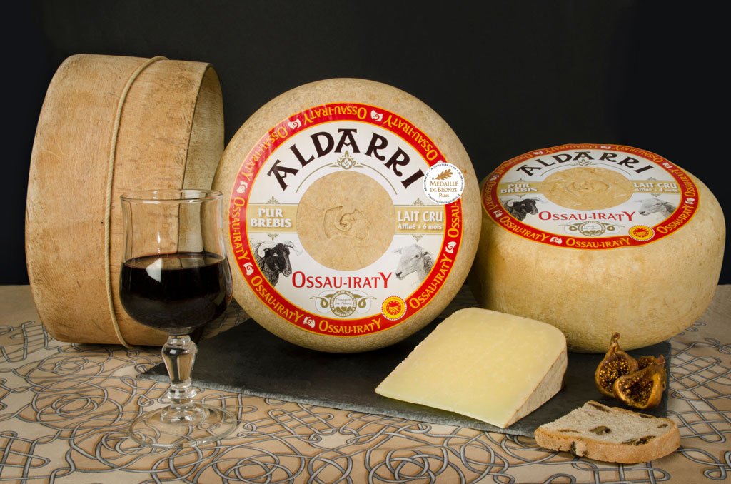 ossau iraty cheese platter with bread and figs image