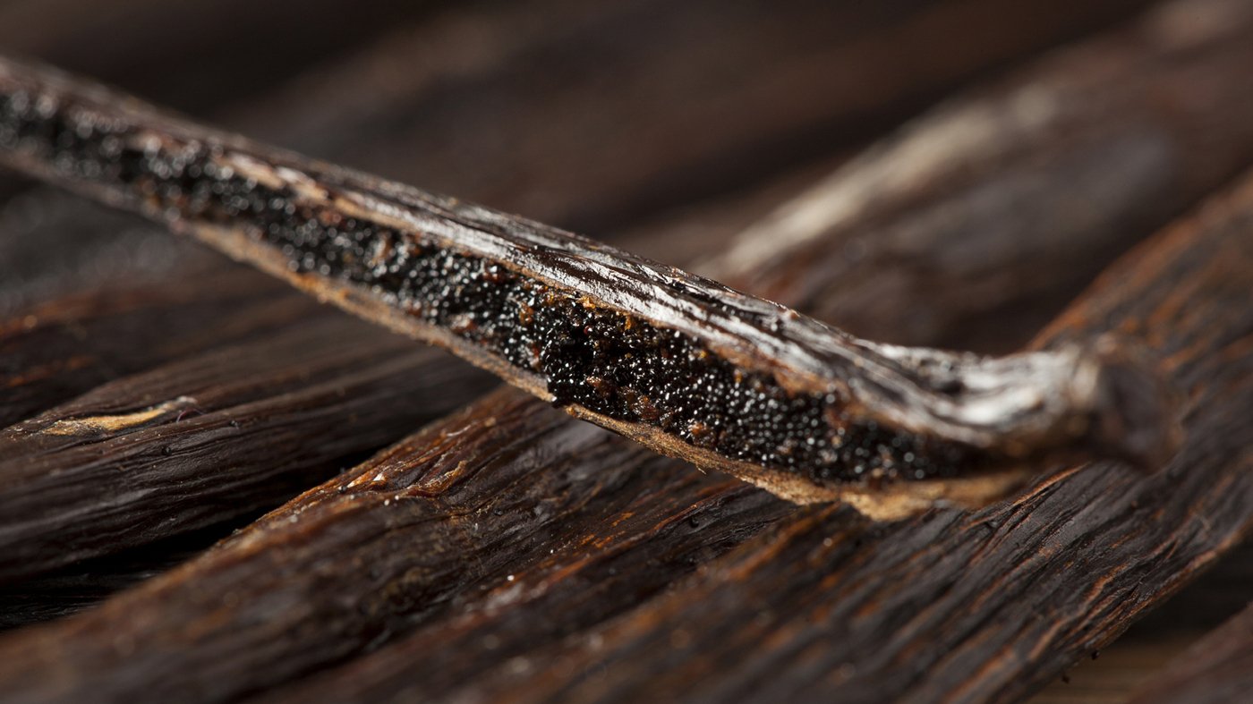 Substitute For Vanilla Bean Paste to enhance flavors - Kooky Bakes
