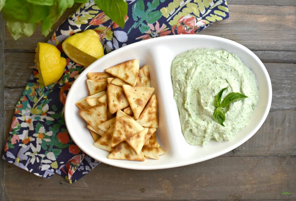 Basil-Cottage-Cheese-Dip