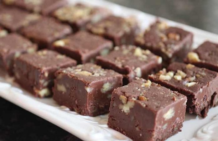 homemade-fudge-frozen in cube shape in freezer-kookybakes.com